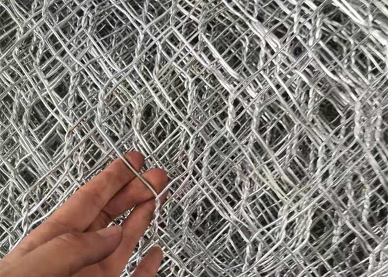 OEM 100×120mm熱い浸された電流を通されたGabion箱の編む網Bunnings