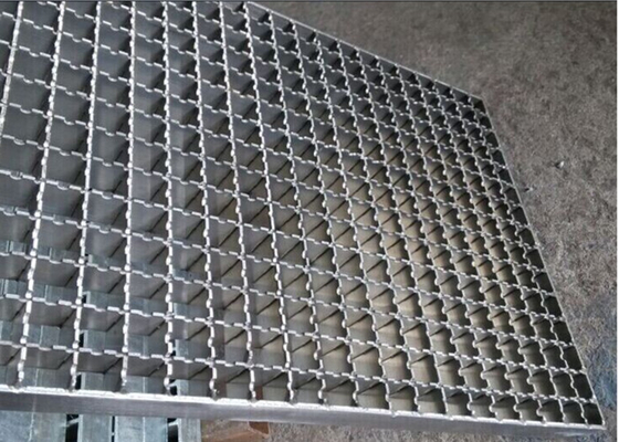 建築材料の金属は棒鋼の格子20x5 3mmの厚さISO 9001に電流を通した