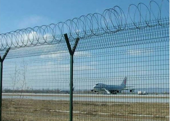 50x100mm Yのポストの空港の保安の塀BTO22ポリ塩化ビニールはかみそりの有刺鉄線と塗った