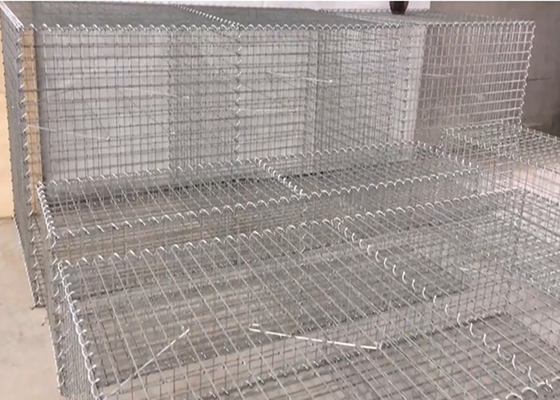 50 x 50mmは擁壁のためにサイズがGabionの網Galfanを溶接した穴の塗った