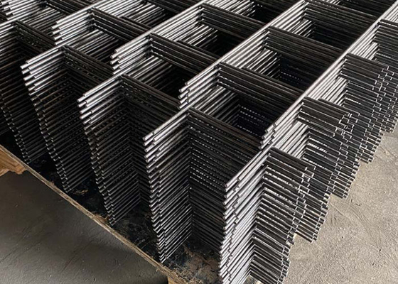 2.15x5.0mの角目のコンクリート補強は架橋工事のための金網の生地を溶接した