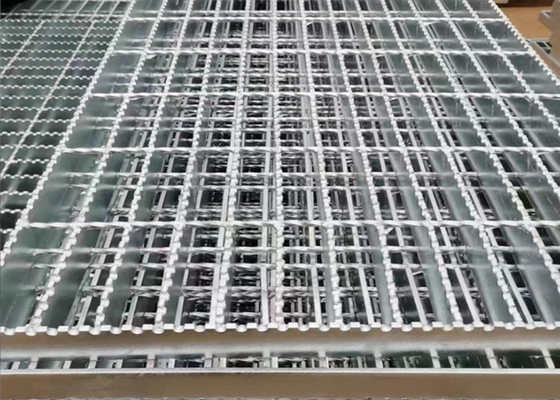 棒格子の通路のプラットホームのWebforgeの熱い浸された電流を通された鋸歯状にされた鋼鉄